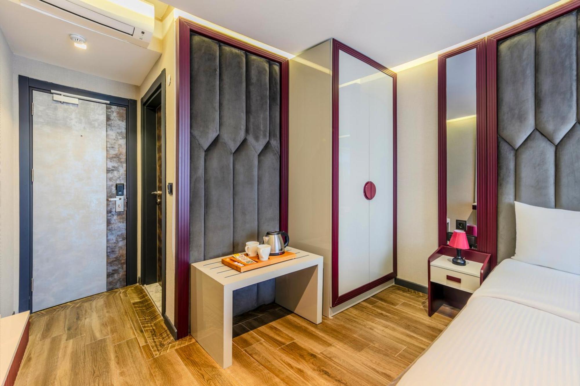 Heaven Premium Hotel Restaurant & Airport Shuttle Arnavutkoy Ngoại thất bức ảnh